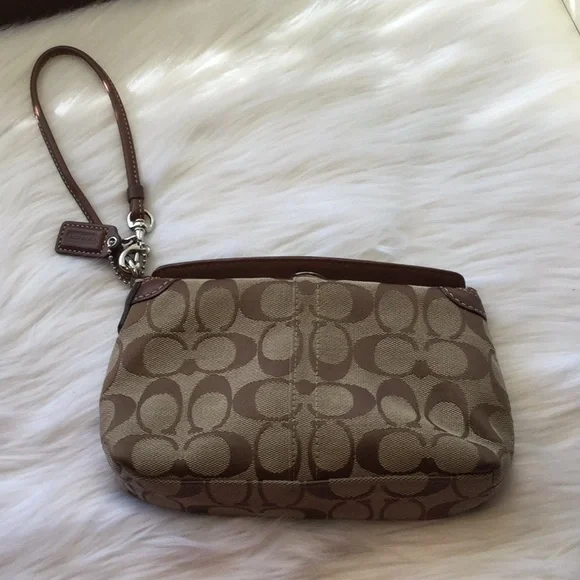 COACH SIGNATURE WRISTLET - Picture 2 of 12